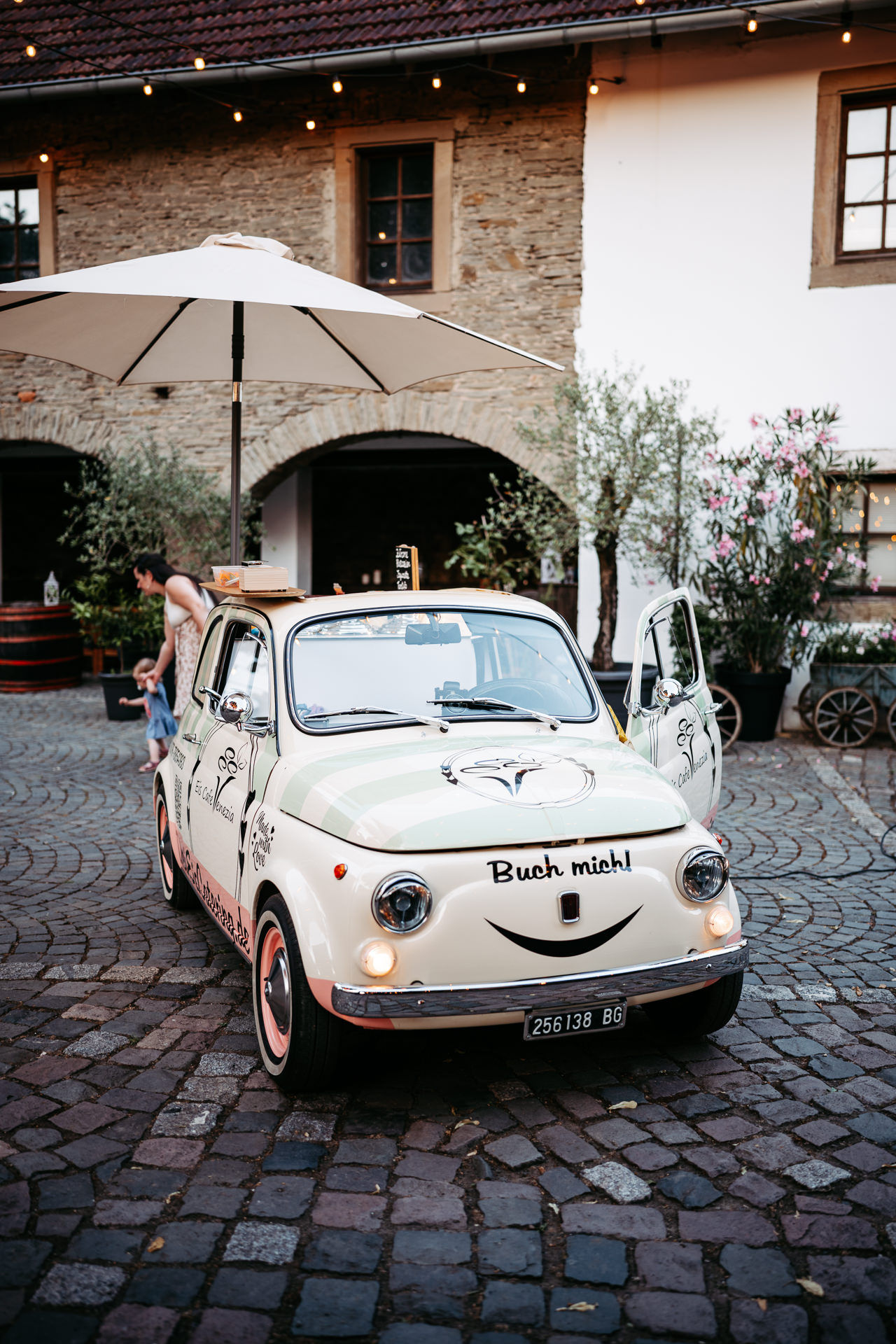 Eiswagen_Hochzeitslocation_Pfalz_Imsweiler_Muehle_martin-koch-hochzeit-sabina-stefan-2026-607